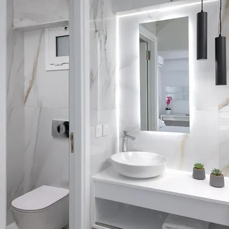 Harmony Elegant Apartment *